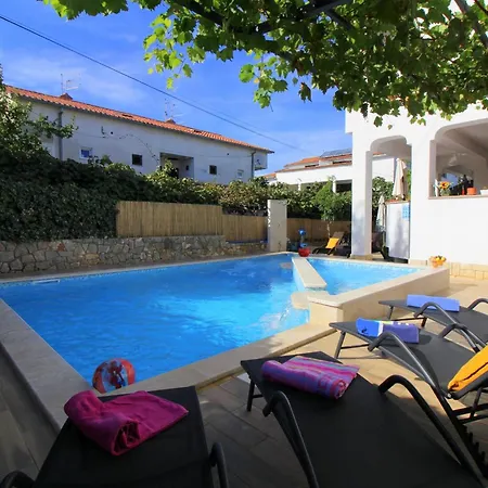 דירה Ferienwohnung In Mit Gepflegtem Garten