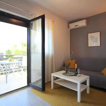 דירה Ferienwohnung In Mit Gepflegtem Garten