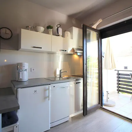 דירה Ferienwohnung In Mit Gepflegtem Garten פורץ