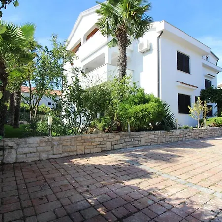 דירה Ferienwohnung In Mit Gepflegtem Garten פורץ